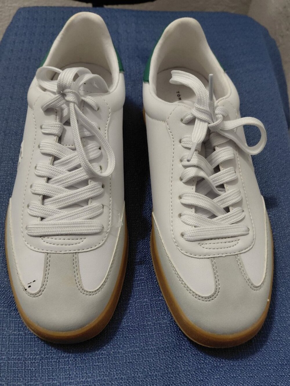 Women's Tommy Hilfiger Sarhli Lace Up Fashion Sneaker size 9 white/green